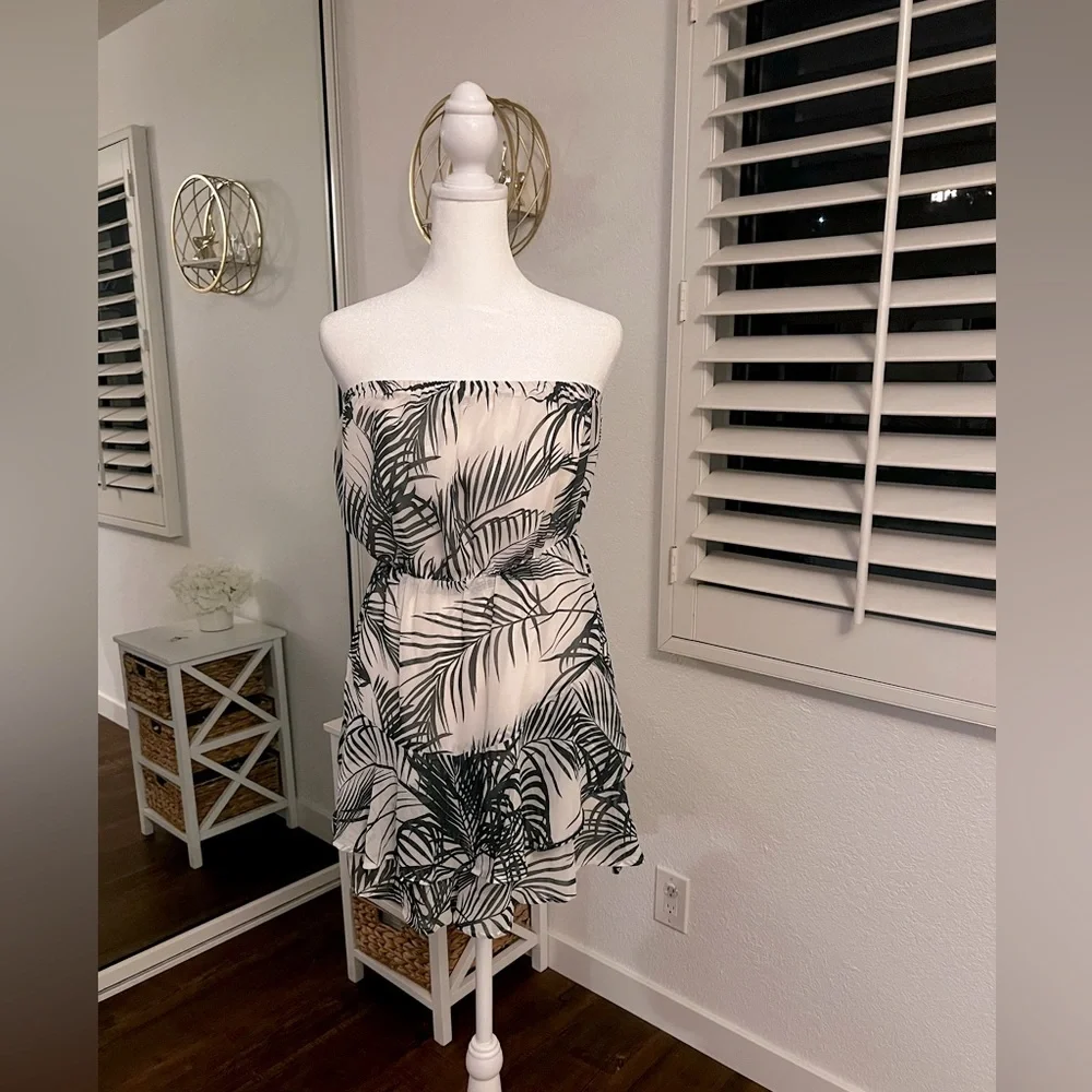 Express-Romper - Picture 1 of 5